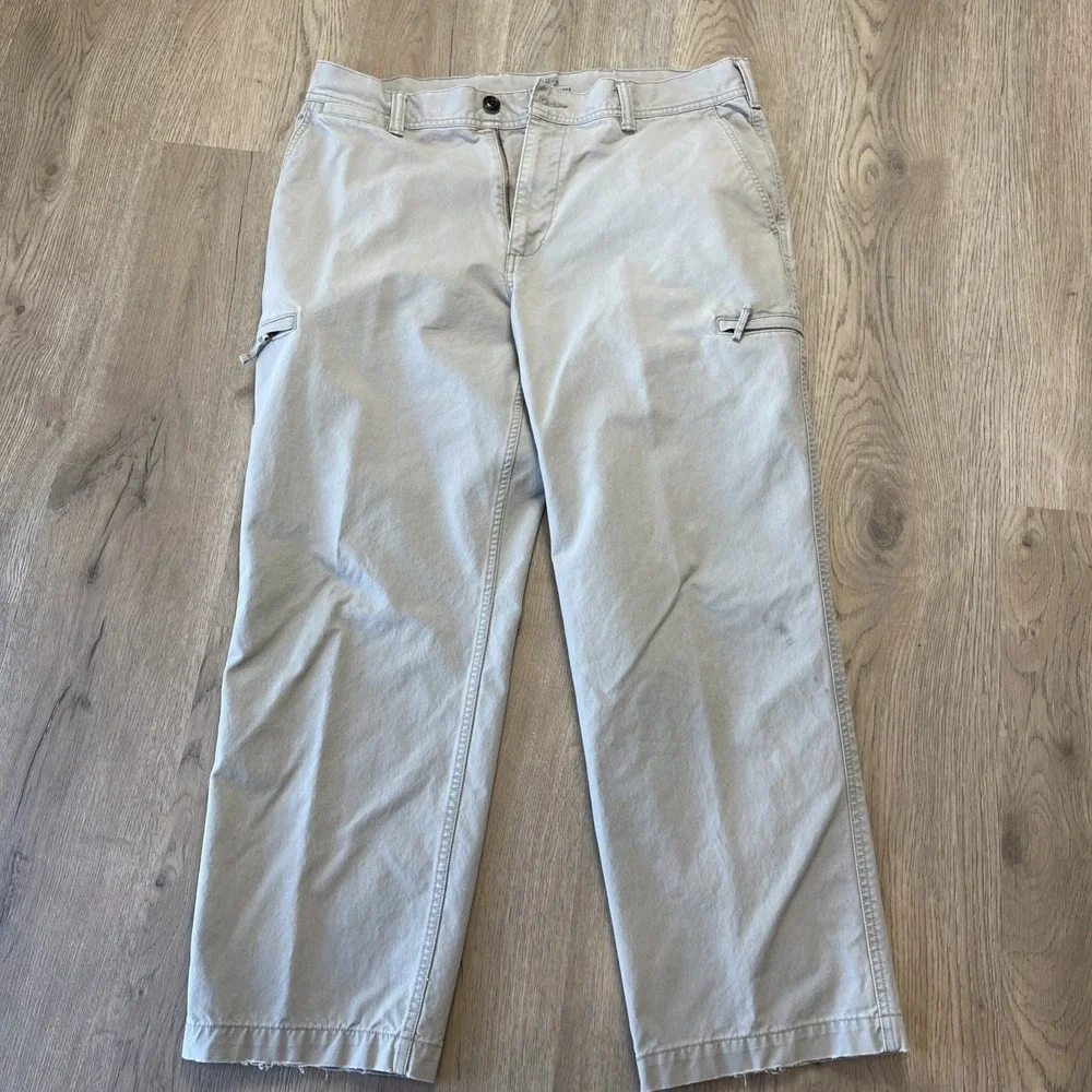 Dockers Pacific Collection Crossover Cargo Pants Mens 42x32 Khaki Cotton NWOT